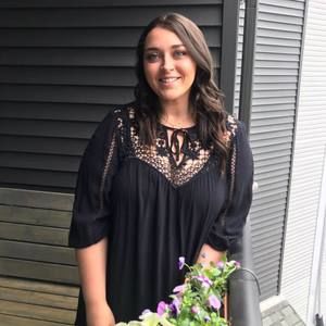 Meet your Posher, Renee